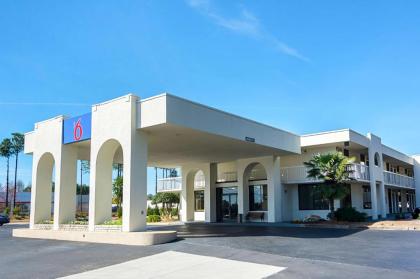 Motel 6-Newnan GA - image 9