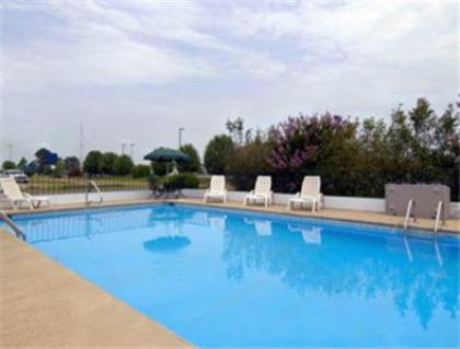 Days Inn by Wyndham Newport - image 15
