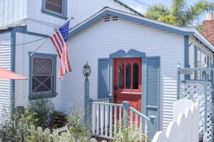 Balboa Island Charmer Townhouse - image 3