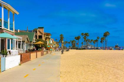 Holiday homes in Newport Beach California