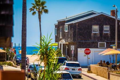 NB 126A   Stunning Home Steps to Beach California