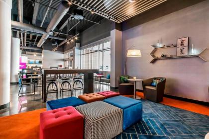 Aloft Newport on the Levee - image 4