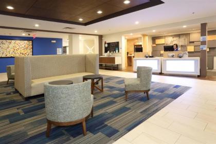 Holiday Inn Express & Suites Newport News an IHG Hotel - image 11