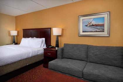 Hampton Inn Newport News-Yorktown - image 11