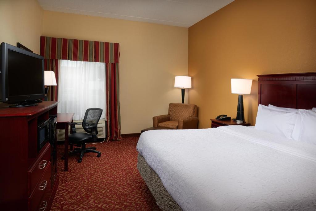 Hampton Inn Newport News-Yorktown - image 2