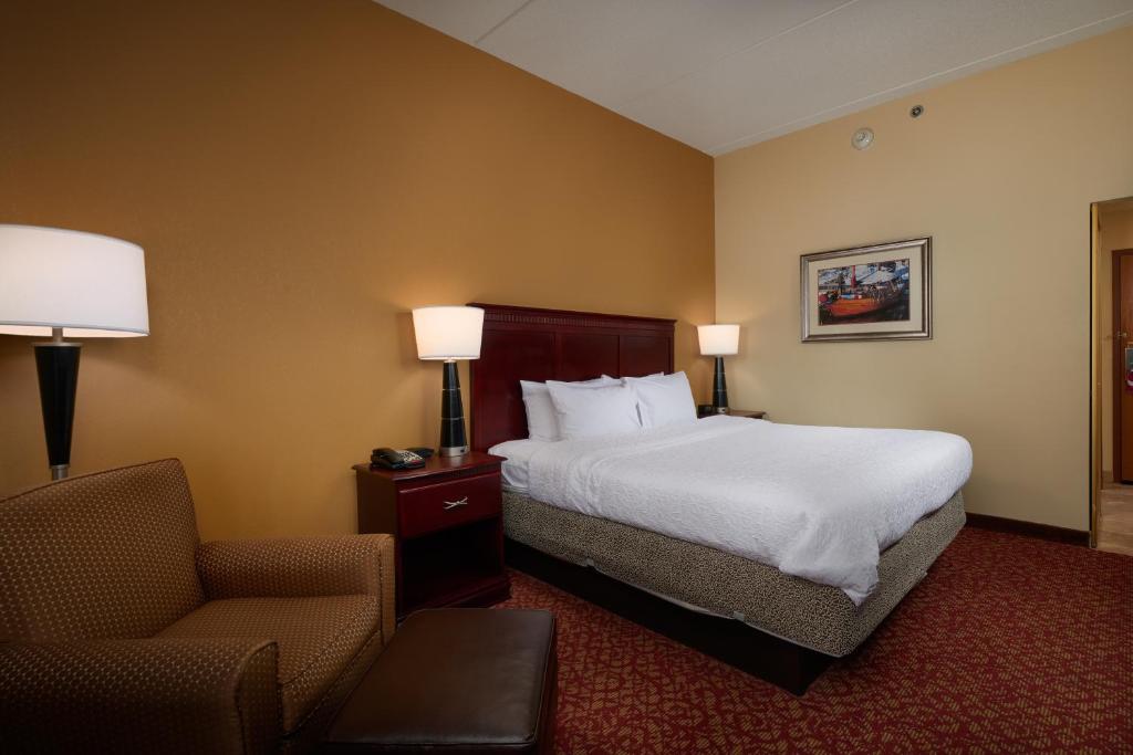 Hampton Inn Newport News-Yorktown - image 7