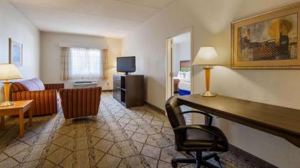 Best Western Plus Newport News - image 8