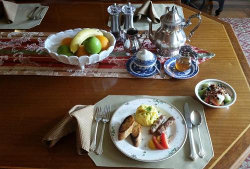 Ivy Lodge - image 2