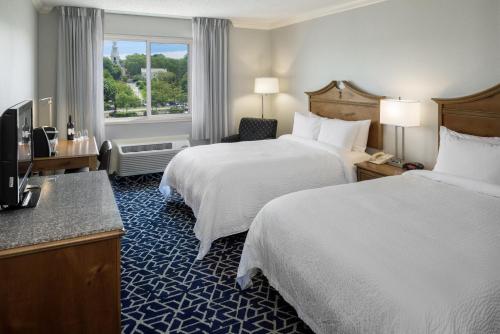The Newport Harbor Hotel & Marina - image 4