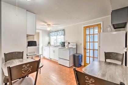 Newport Home Less Than 3 Mi to Beaches Bowens Wharf - image 11