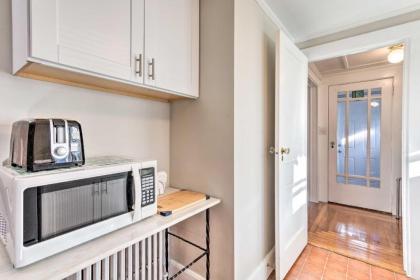 Newport Home Less Than 3 Mi to Beaches Bowens Wharf - image 9