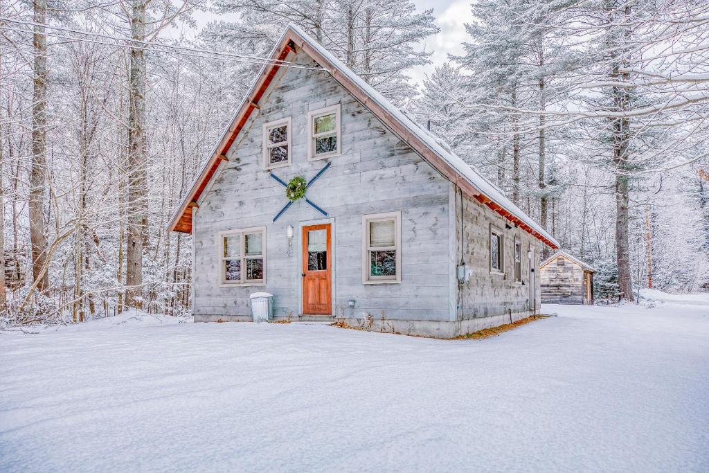 Barker’s Brook Cabin - main image