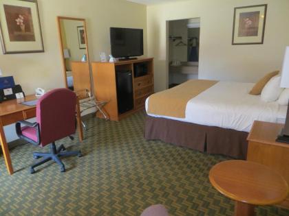 Red Coach Inn - image 13