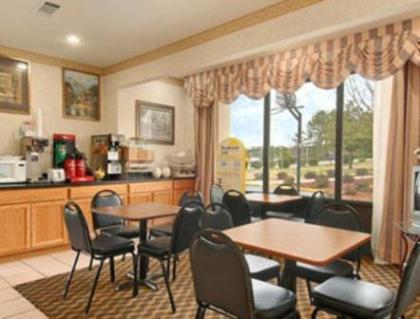 Days Inn by Wyndham Newton - image 7