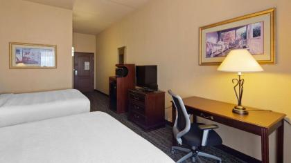 Best Western Holiday Manor - image 15