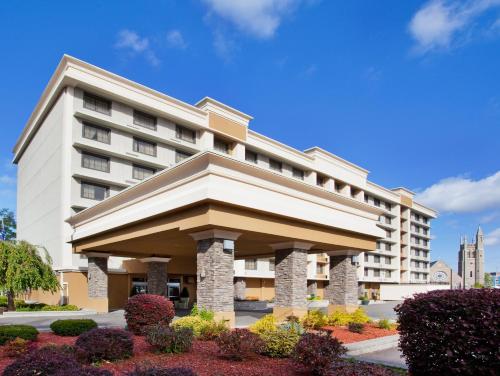 Holiday Inn Niagara Falls-Scenic Downtown an IHG Hotel - main image