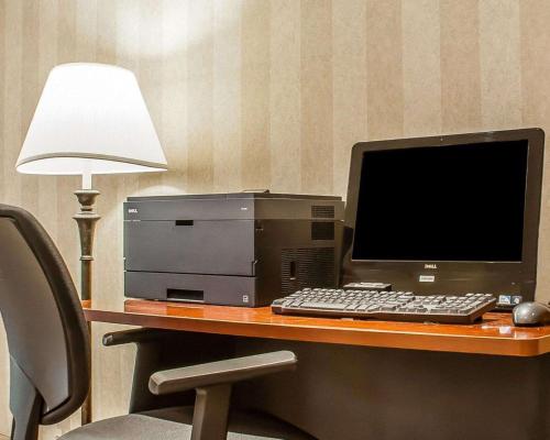 Quality Hotel & Suites At The Falls - main image