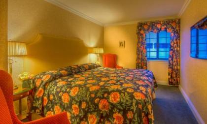 Red Coach Inn - image 4