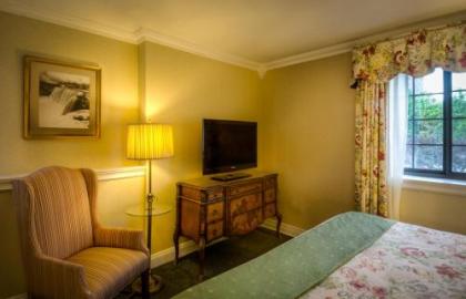 Red Coach Inn - image 5