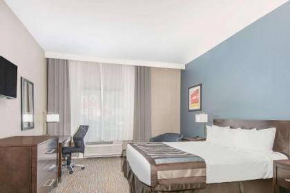 Wingate by Wyndham Niagara Falls - image 4