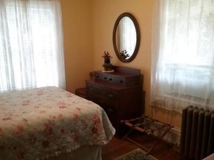 Hanover House Bed and Breakfast - image 5