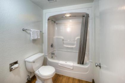 Motel 6-Niantic CT - New London - image 10