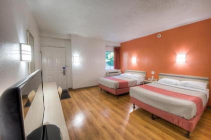 Motel 6-Niantic CT - New London - image 15