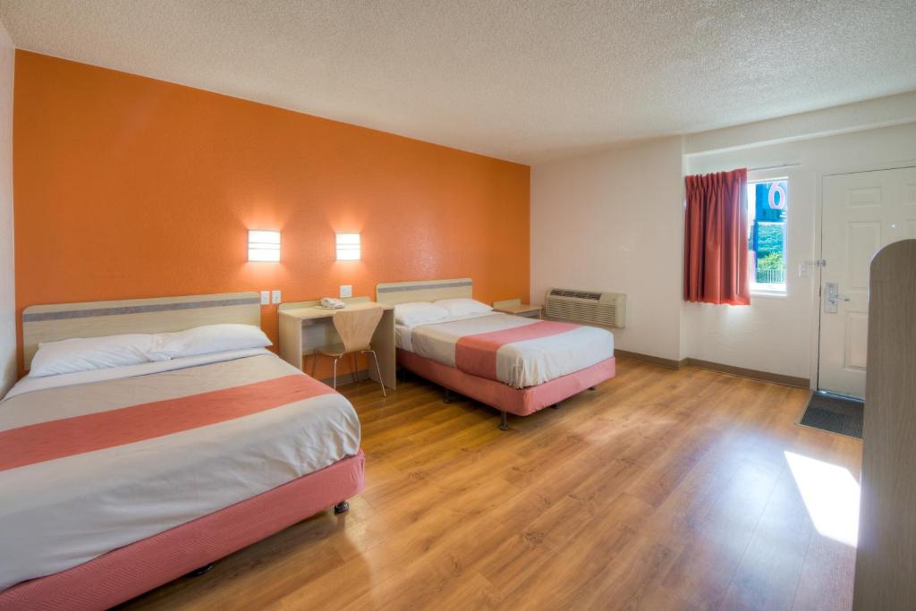 Motel 6-Niantic CT - New London - image 6