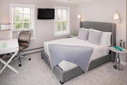 Inn at Harbor Hill Marina - image 5