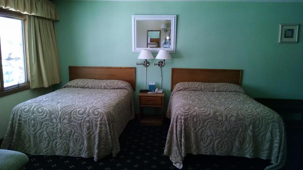 The Niantic Inn - image 3