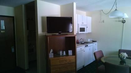 The Niantic Inn - image 4