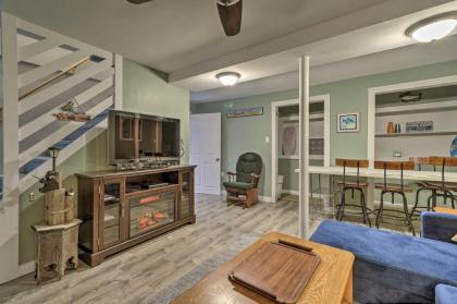 Coastal Getaway with Porch Near Niantic Beach! - image 8