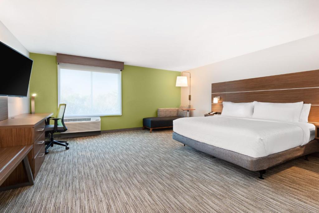 Holiday Inn Express & Suites Niceville - Eglin Area an IHG Hotel - image 4