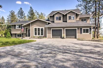 Secluded Nine Mile Falls Apartment with Lake Views!