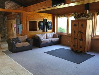Beautiful Vacation Apartments on Serene Gull Lake - image 15