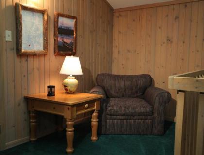 Beautiful Vacation Apartments on Serene Gull Lake - image 3