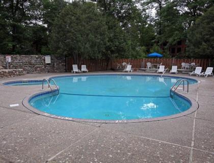 Beautiful Vacation Apartments on Serene Gull Lake - image 7