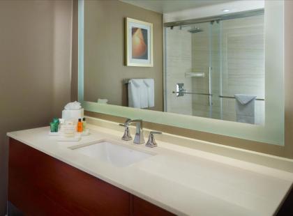 Hilton Atlanta Northeast - image 11