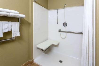 Microtel Inn & Suites by Wyndham Norcross - image 12