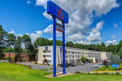 Motel 6-Norcross GA - image 5