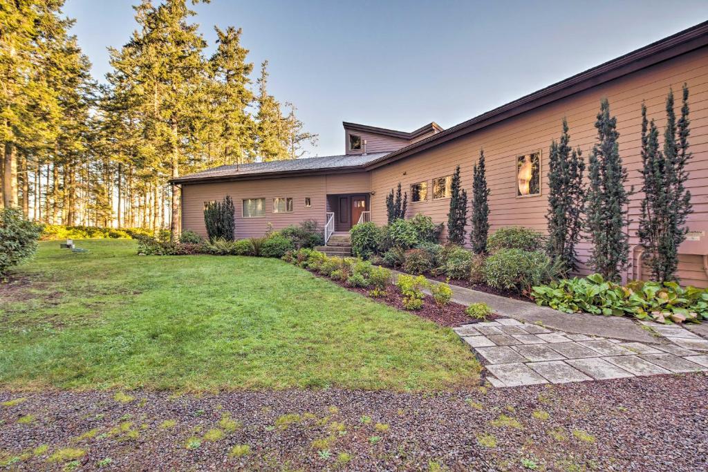 Marrowstone Island Home on Puget Sound with Mtn Views - image 3