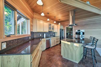 Marrowstone Island Home on Puget Sound with Mtn Views - image 6