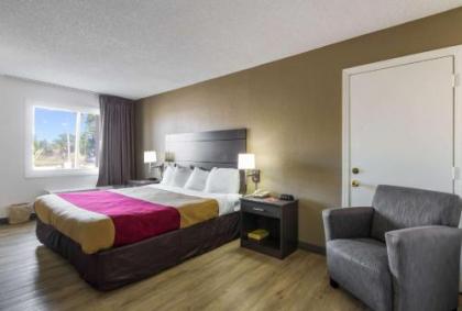 Econo Lodge Little Creek - image 3
