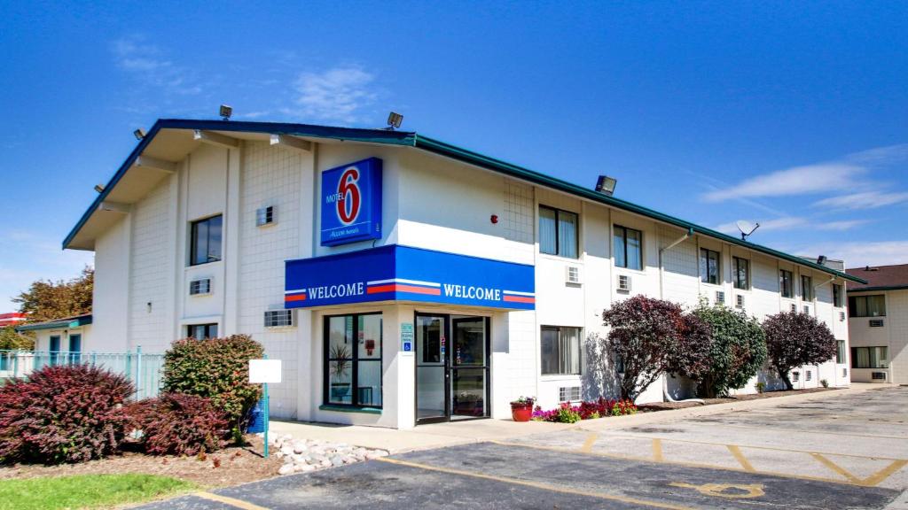 Motel 6-Normal IL - Bloomington Area - main image
