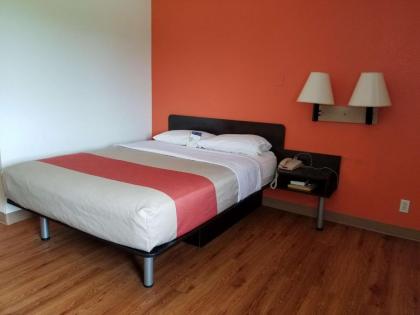 Motel 6-Normal IL - Bloomington Area - image 15
