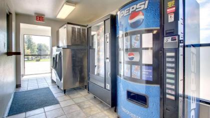Motel 6-Normal IL - Bloomington Area - image 2
