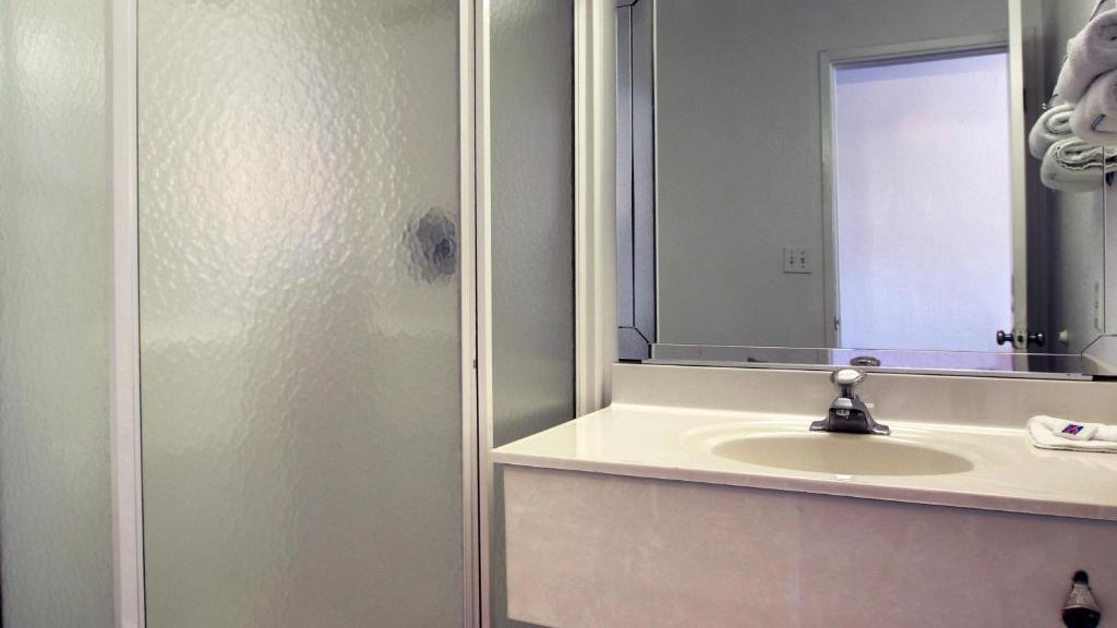 Motel 6-Normal IL - Bloomington Area - image 7