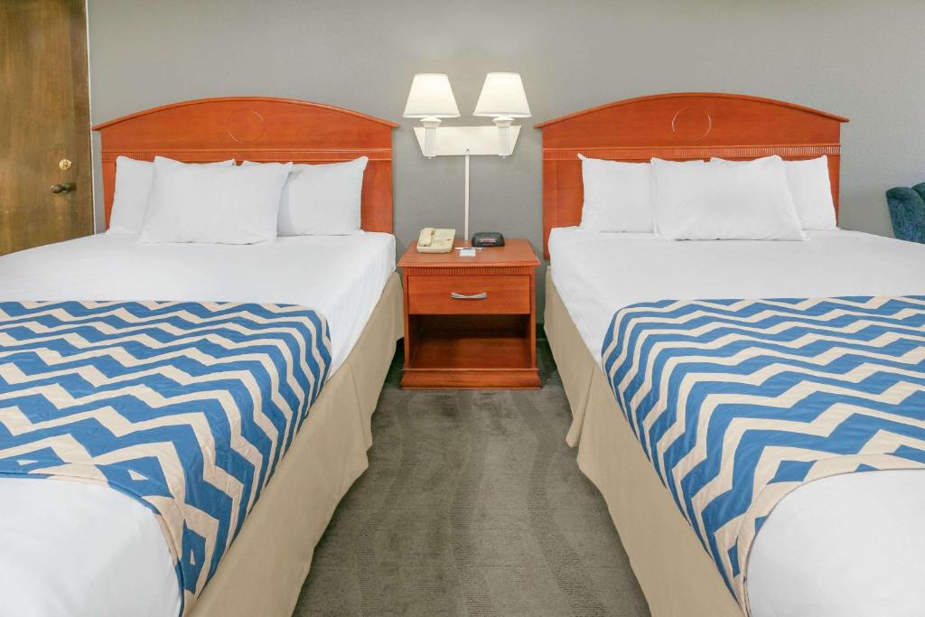 Travelodge Inn & Suites by Wyndham Norman - image 6