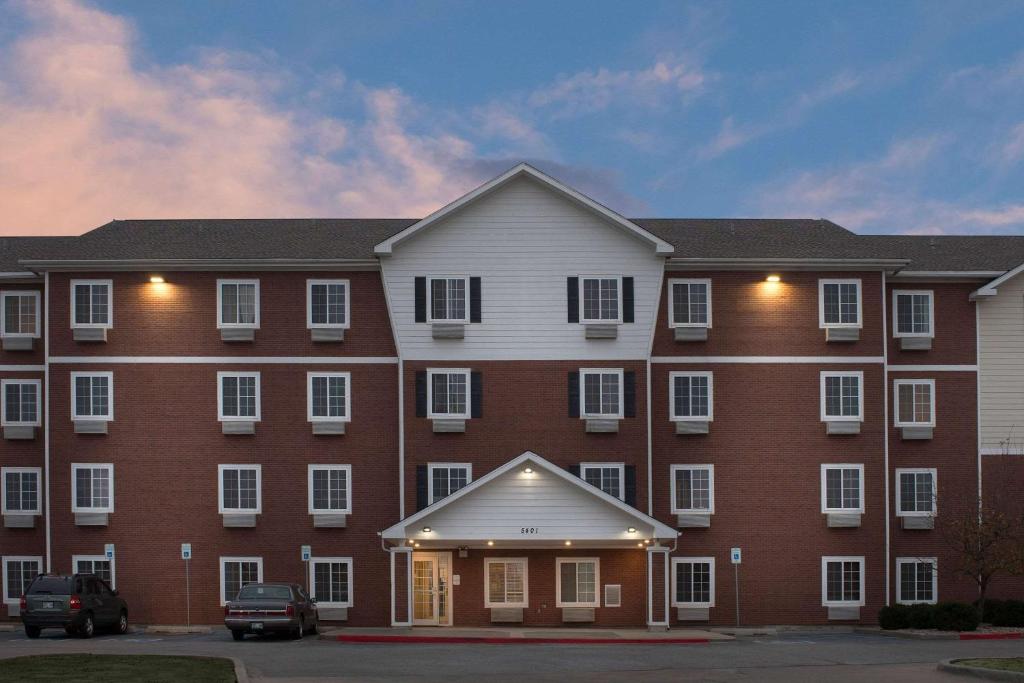 WoodSpring Suites Oklahoma City Norman - image 4