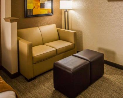 Quality Suites NYC Gateway - image 5
